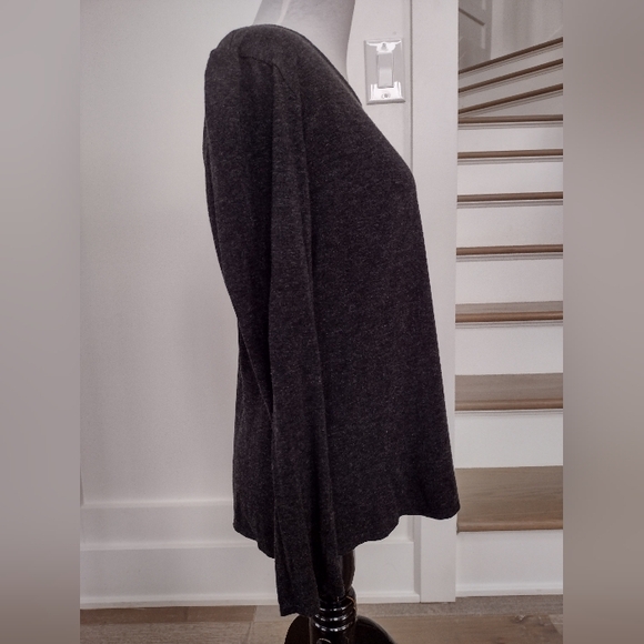 Like New Nordstrom Women's Medium Super Soft Dark Grey Marled Tee Blouse Top EUC - Picture 8 of 9